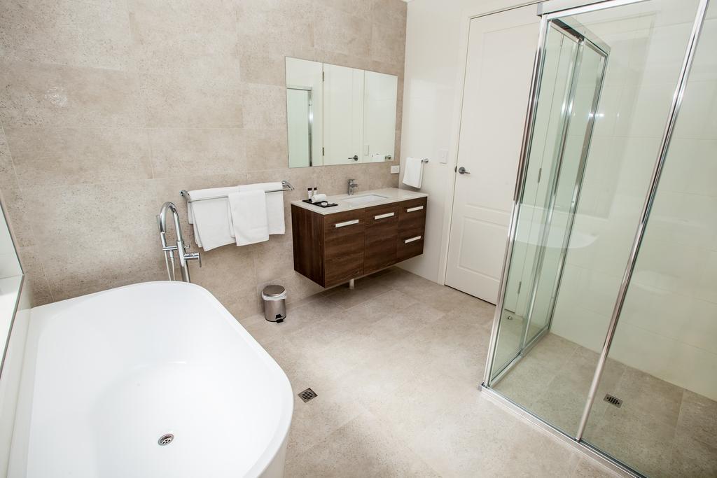 קלייר Neagles Retreat Villas מראה חיצוני תמונה