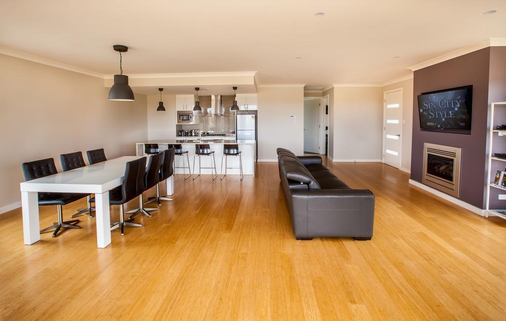 קלייר Neagles Retreat Villas מראה חיצוני תמונה