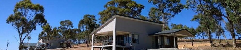 קלייר Neagles Retreat Villas מראה חיצוני תמונה